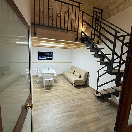 La Maison Di Anto' Bari Bagian luar foto